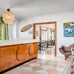 Hotel Surfances
