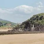 Surfances Hotel